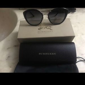 Burberry sun glasses